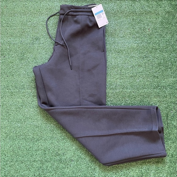 Nike Tailored Tech Fleece Straight Leg Relaxed Pants  Men's Size M   FZ7583-060 - Picture 1 of 5